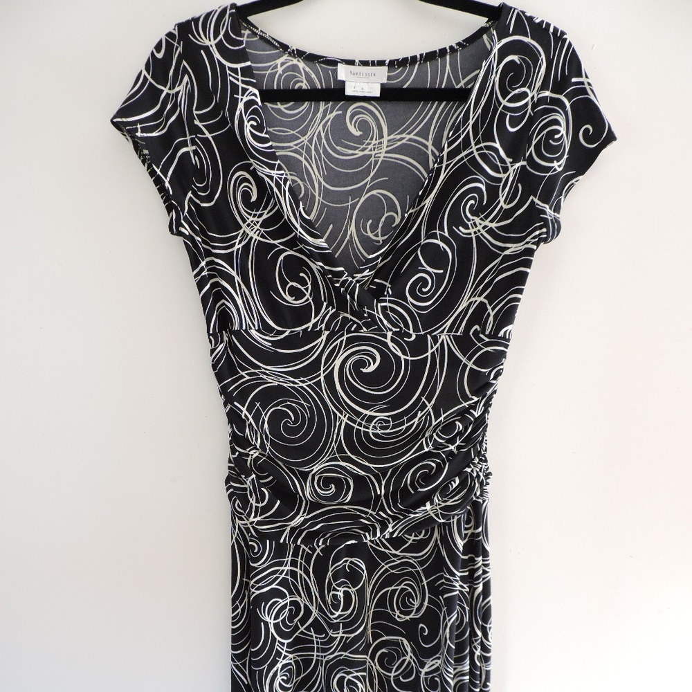 Van Heusen Dress Size 6 Black/White
